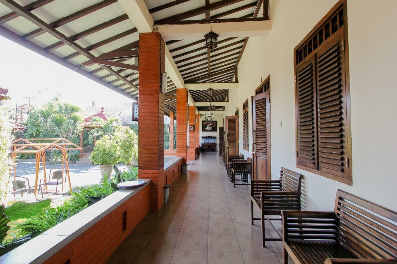 Oyo 1361 Singosari Family Residence Banyuwangi  Exteriér fotografie