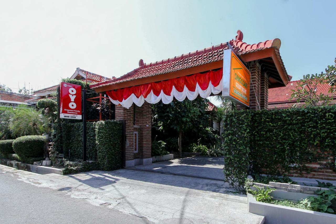 Oyo 1361 Singosari Family Residence Banyuwangi  Exteriér fotografie