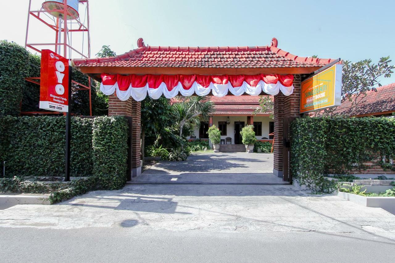 Oyo 1361 Singosari Family Residence Banyuwangi  Exteriér fotografie